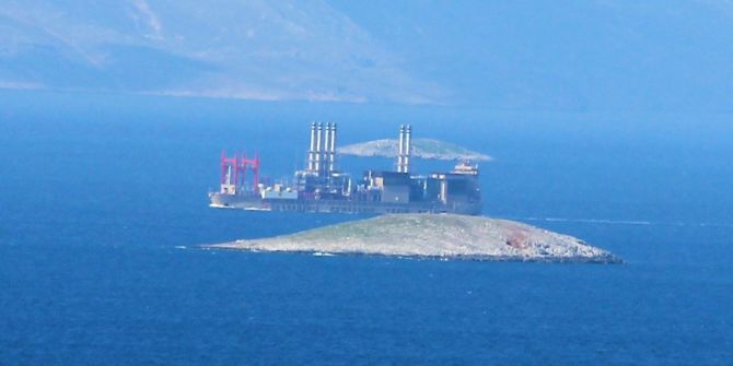 Kardak Kayalıklarında İnceleme