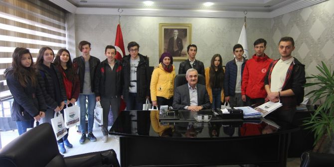 Başkan Karataş’tan Başarılı Sporculara Ödül