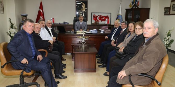 İzmirli Makedonyalılar Başkan Şirin’i Ziyaret Etti