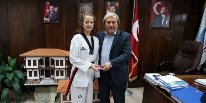 Zehra Arı, Osmaneli’ne İki Madalya Daha Kazandırdı