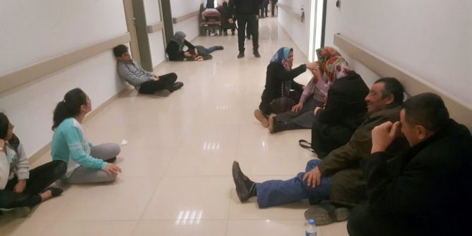 Evinin Önünde Yere Yığılan Genç Hayatını Kaybetti