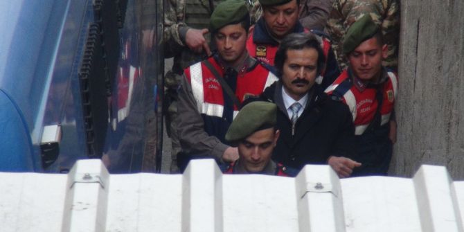 Darbeci Albay Hakim Karşısında