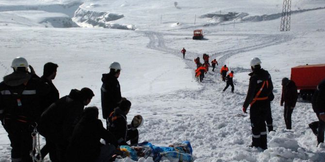 Bitlis’te Gerçeği Aratmayan Çığ Tatbikatı