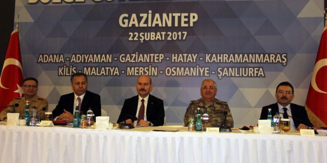 İçişleri Bakanı Soylu, 10 İlin Valisiyle Güvenlik Toplantısında Bir Araya Geldi