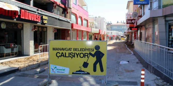 Manavgat Belediyesi’nden Aşağı Pazarcı’ya Kaldırım