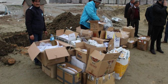 Binlerce Kişinin Kimlik Fotokopisini Yaktılar