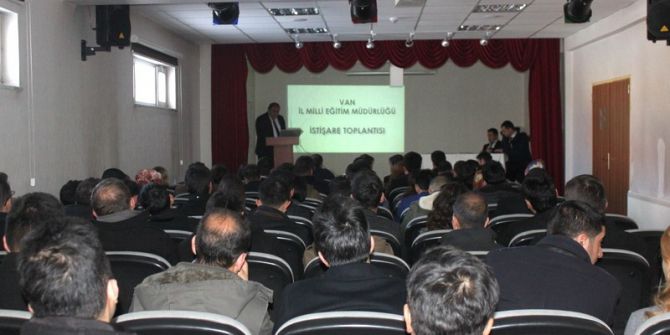 Çaldıran’da Temel Eğitim İstişare Toplantısı