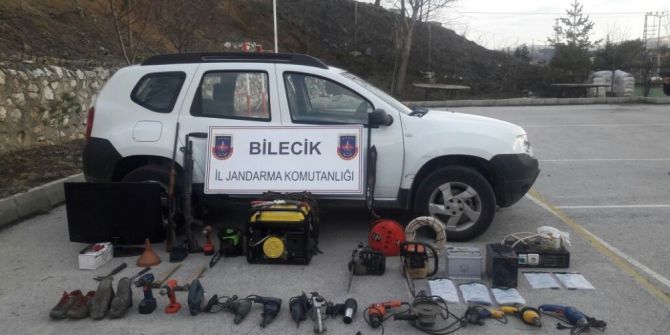 Hırsızlık Şebekesinin Aletleri Ele Geçirildi