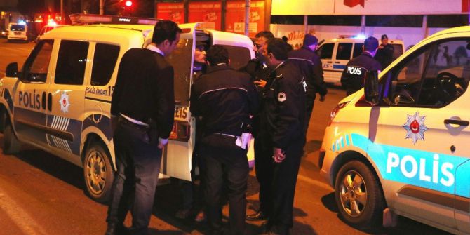 Polisi Gören Hırsız Bagaja Saklandı