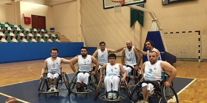 Tekerlekli Sandalye Basketbol Takımı Galip