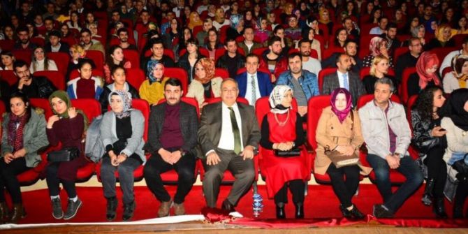 ‘Ruhlar Gelirse’ Oyunu Büyük Beğeni Topladı