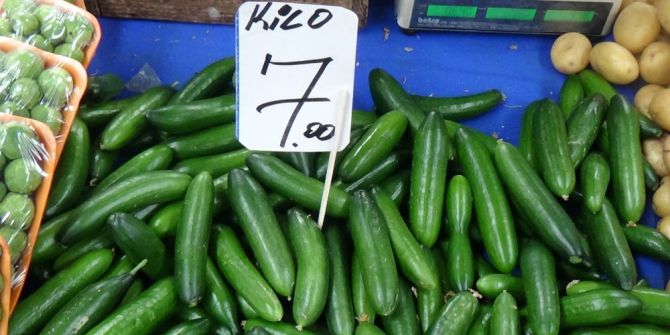 Fiyatı 7 Liraya Kadar Yükselen Salatalık El Yakıyor