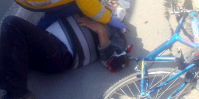 Yolcu Minibüsü Bisiklete Çarptı: 1 Yaralı