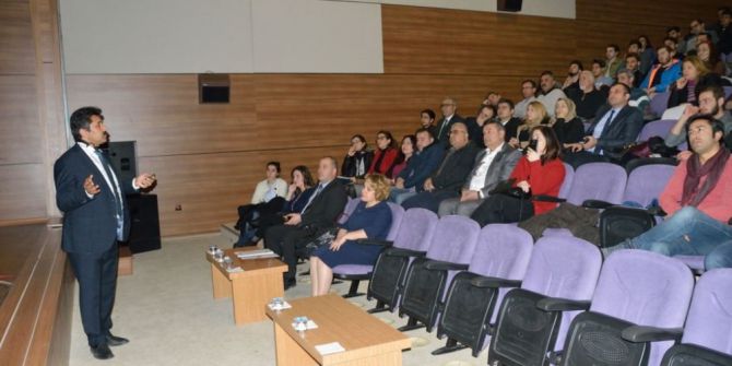 Neü’de ‘Nevşehir Kalesi Yeraltı Yerleşimi’ Konulu Konferans Düzenlendi