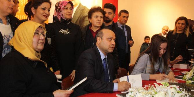 “246 Bir Kurtuluş Destanı” İçin İmza Günü Yapıldı