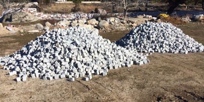 Burhaniye Belediyesi, Hacıbozlar Yol Yapımına Başladı