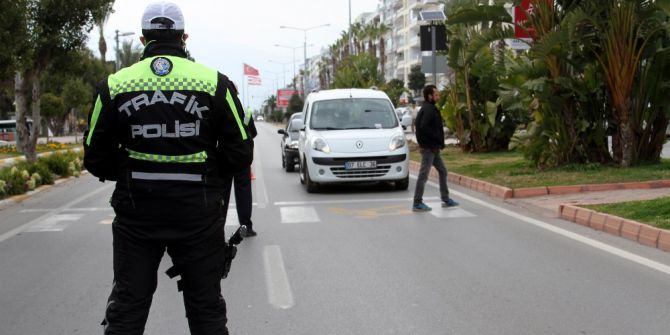 Yaya Öncelikli Caddeye Sürücülerden Destek