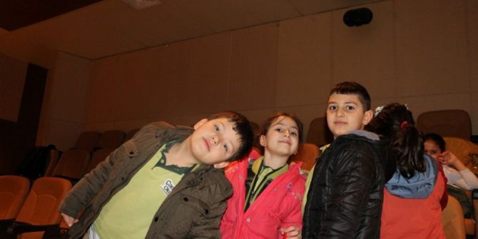 Çamlıca Okulu Öğrencilerinin Tiyatro Keyfi