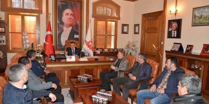 Minibüslere Gelen Zamdan Sonra Başkan Yağcı Ve Minibüsçüler Bir Araya Geldi