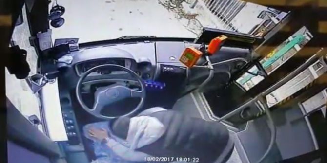 Halk Otobüsünden Bozuk Paraları Çaldı