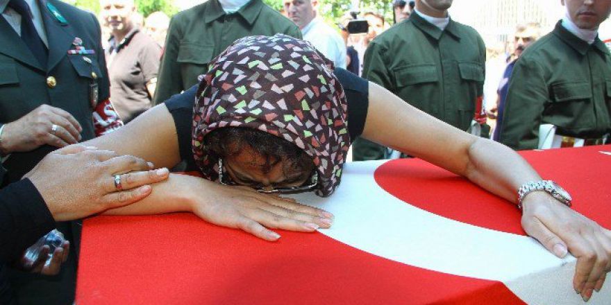 Darbeyi Önleyemediği İçin İntihar Eden Yarbay Samsun’da Toprağa Verildi