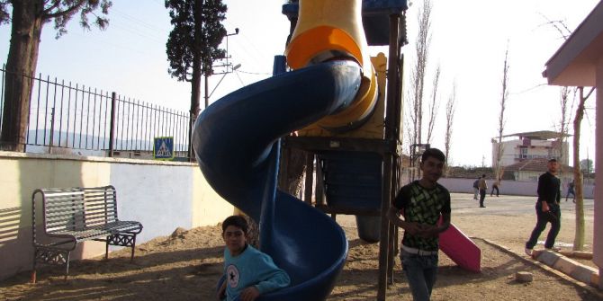 Başkan Amcadan Çocuklara Oyun Parkı
