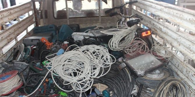 Antalya’da Hırsızlık Malı Satın Alan 3 Kişi Yakalandı