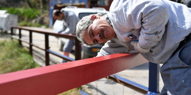 Büyükşehir Belediyesi, Mersin İdmanyurdu’nun Renklerini Mahallelere Nakşediyor