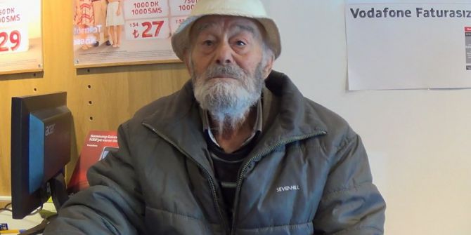 90’lık Dede Telefon Faturasını Görünce Bayıldı