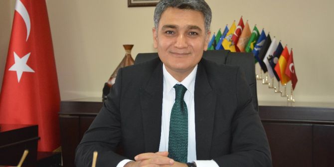 Tarihi Maçın Topuna İlk Teklif Müdür Zeybek’ten