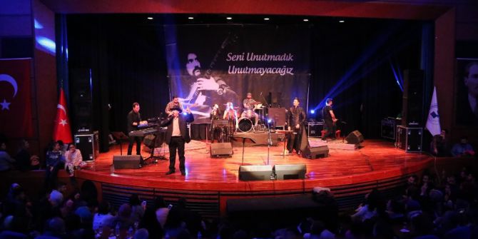 Denizli’de Barış Manço Anma Gecesi