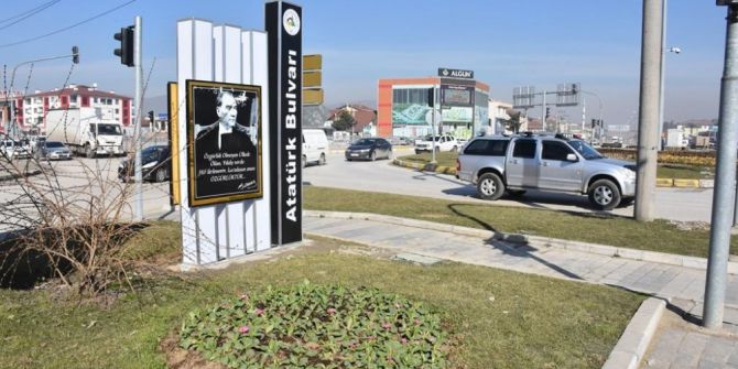 Atatürk Bulvarına Led Tabela Konuldu