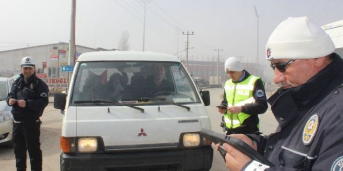 Trafik Polislerinden Sıkı Denetim
