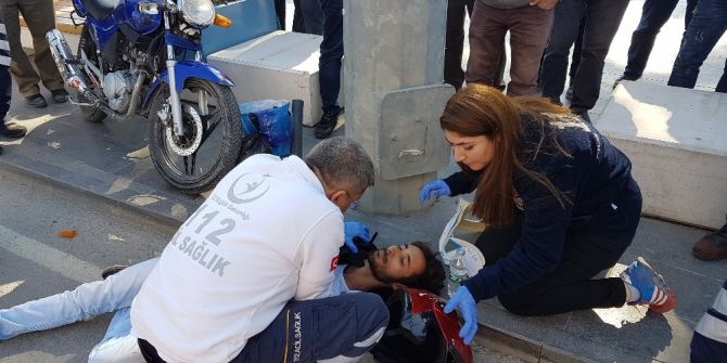 Motosiklet Sürücüsünü Başındaki Kask Kurtardı