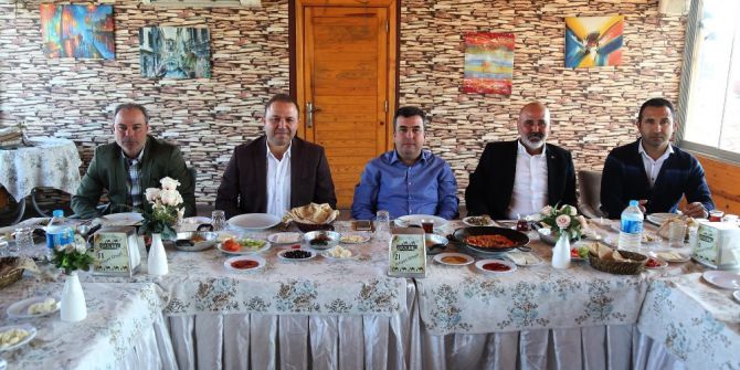 Emrullah’tan Takıma Kahvaltı