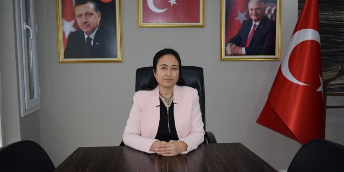 Ak Parti Tepebaşı İlçe Kadın Kolları Başkanı Neşe Karademir;