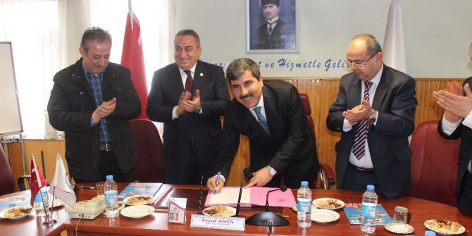 Muş’ta Altyapı Projesinin Protokolleri İmzalandı