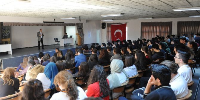 İstanbul Kemerburgaz Üniversitesinden Öğrencilere Meslek Eğitimi