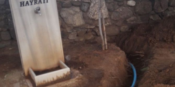 Köseali Mahalle Mezarlığı Suya Kavuştu