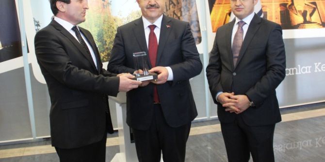 Bakan Ahmet Arslan Çanakkale Valiliğini Ziyaret Etti