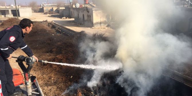 Odunlukta Çıkan Yangın İtfaiye Ekiplerince Söndürüldü