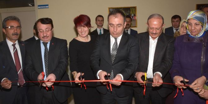 Çatak’ta Kütüphane Ve Bilişim Sınıfı Açıldı