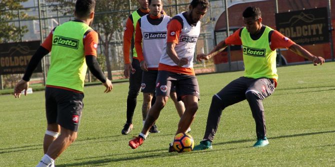 Adanaspor’da Aytemiz Alanyaspor Maçı Hazırlıkları Sürüyor