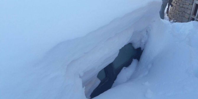 Aranan Araç Kar Altında Bulundu