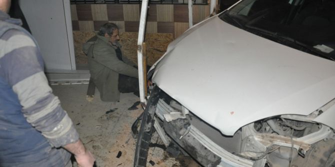 İnegöl’de Zincirleme Kaza: 2 Yaralı