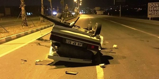 Kontrolden Çıkan Otomobil Takla Attı: 5 Yaralı