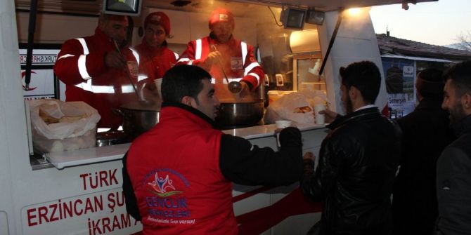 Gençler Sabah Namazında Buluşuyor