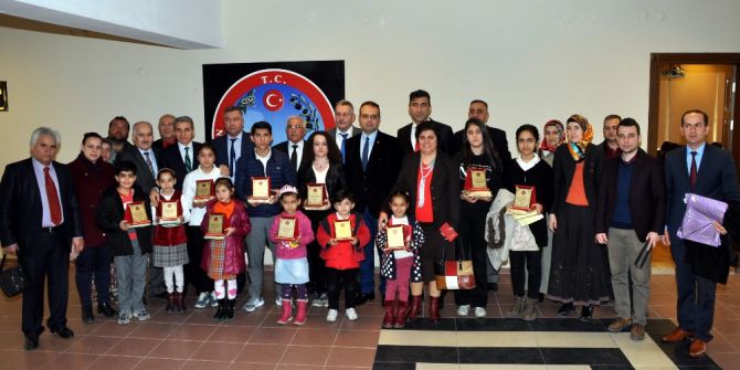 Nazilli’de ‘İnsan Hakları’ Ödülleri Sahiplerini Buldu