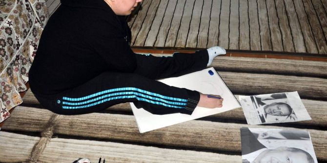 Ayağıyla Yaptığı Portreyi Cumhurbaşkanı Erdoğan’a Hediye Edecek