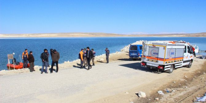 Kayıp Postacıyı Arama Çalışmaları Başka Bir Barajda Devam Ediyor